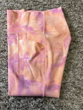 Athleta Salutation Stash Pocket ll Capri Leggings Tie-Dye Pink Orange Women’s M